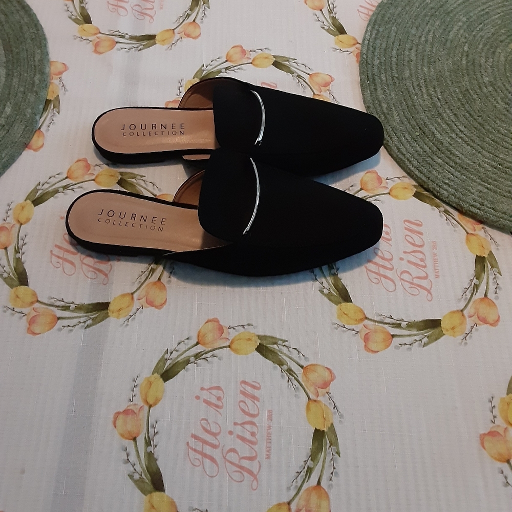 Journee Collection Ameena Mule Size  {Sold}